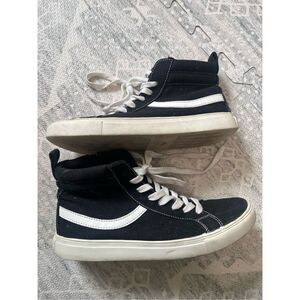 Wild Fable Black & White Tennis Shoes Sneakers Size 7